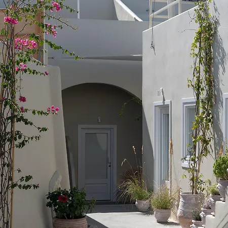 Edem Boutique Oia