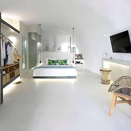 Edem Boutique Oia
