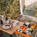 Edem Boutique * Oia (Santorini)