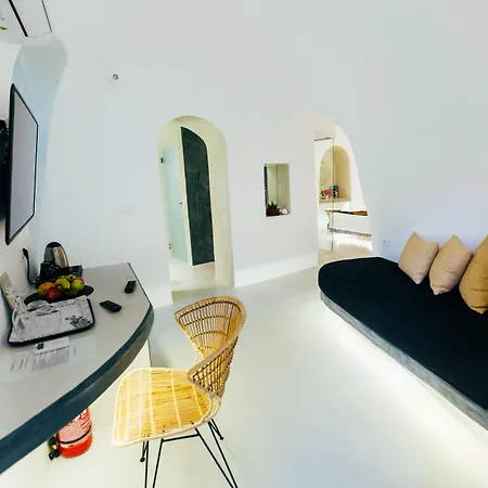 Edem Boutique Oia (Santorini)
